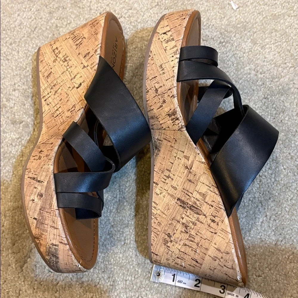 Arizona Jean Company Women's Black 3.5 Inch Wedge Sandals-Size 10